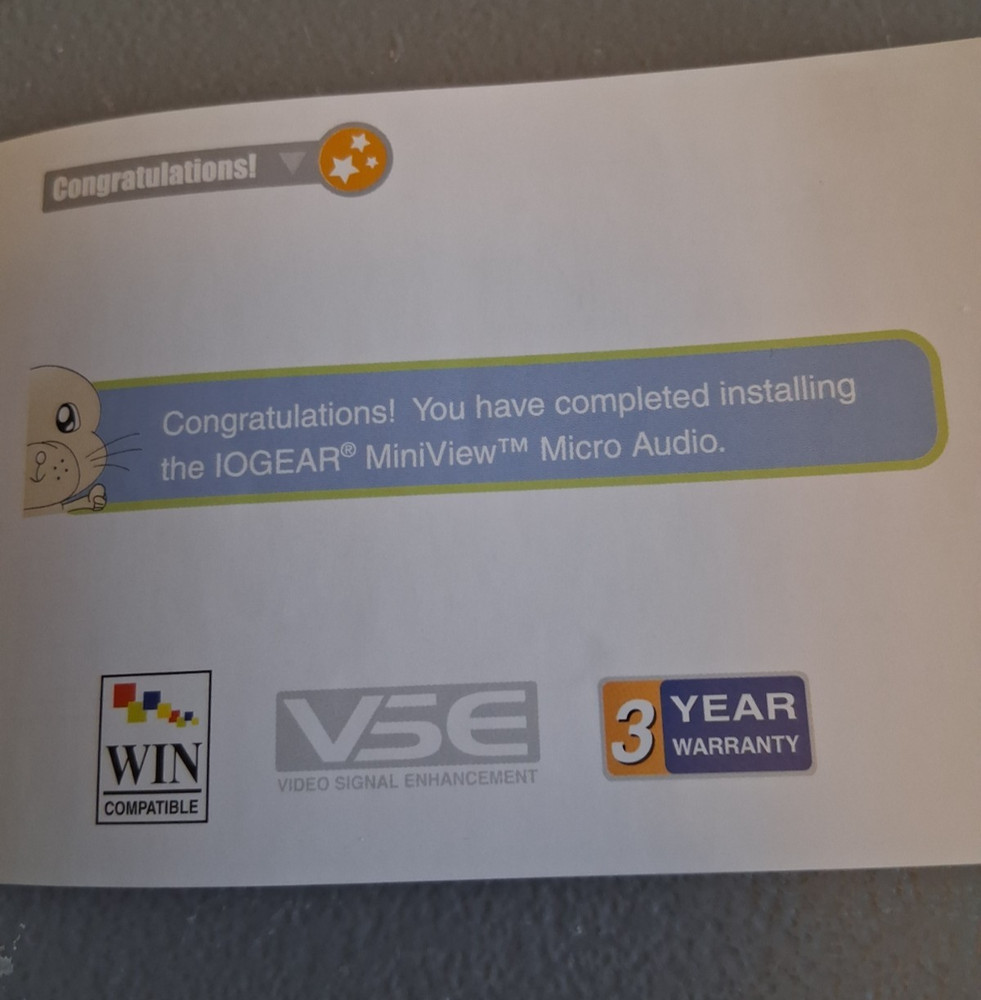 IOGEAR usb audio KVM switch model GCS712U Controls 2 computers SEE Details