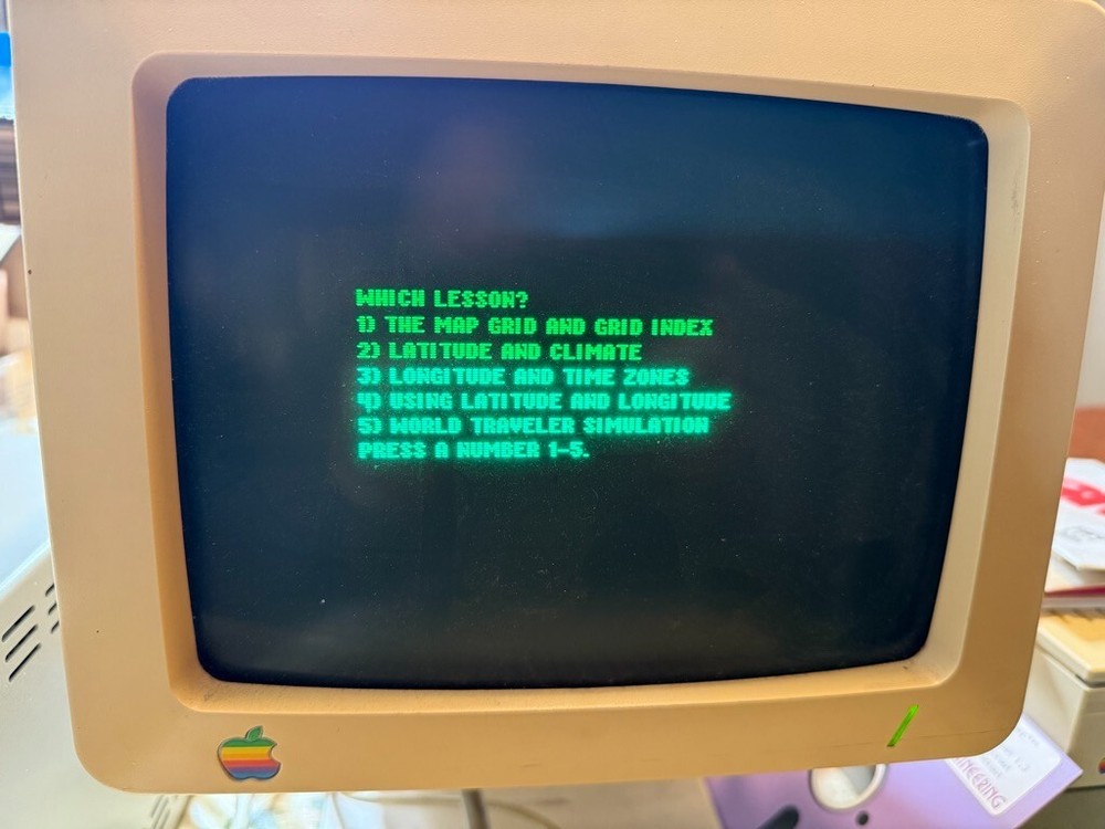 Apple 2 Software : THE APPLE GRADEBOOK : Plus : MAPS & GLOBES (2 programs)