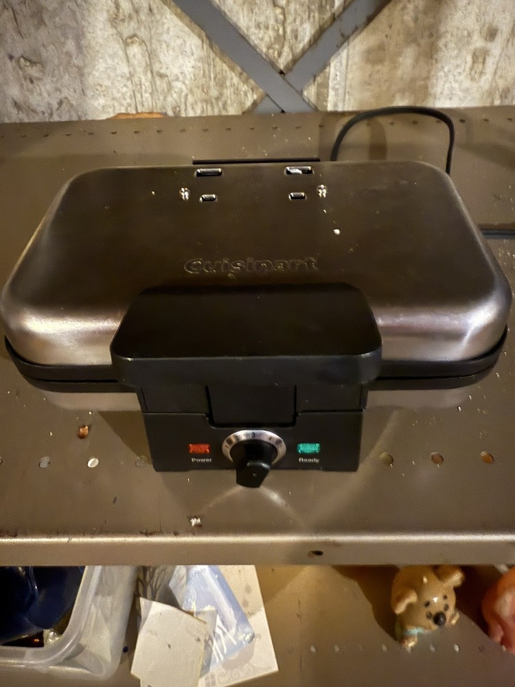 Cuisinart Waffle Iron Holiday Pattern New