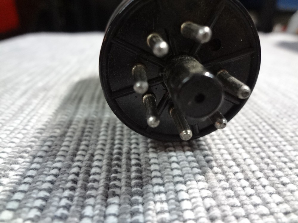 6L6GB Dumont tube. Black plate. Dual 'D' side getters. Tested strong.