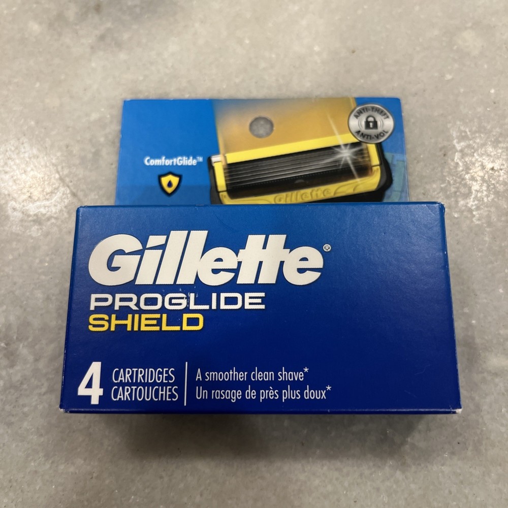 4 Pack Gillette ProGlide Shield Men's Razor Blade Refills
