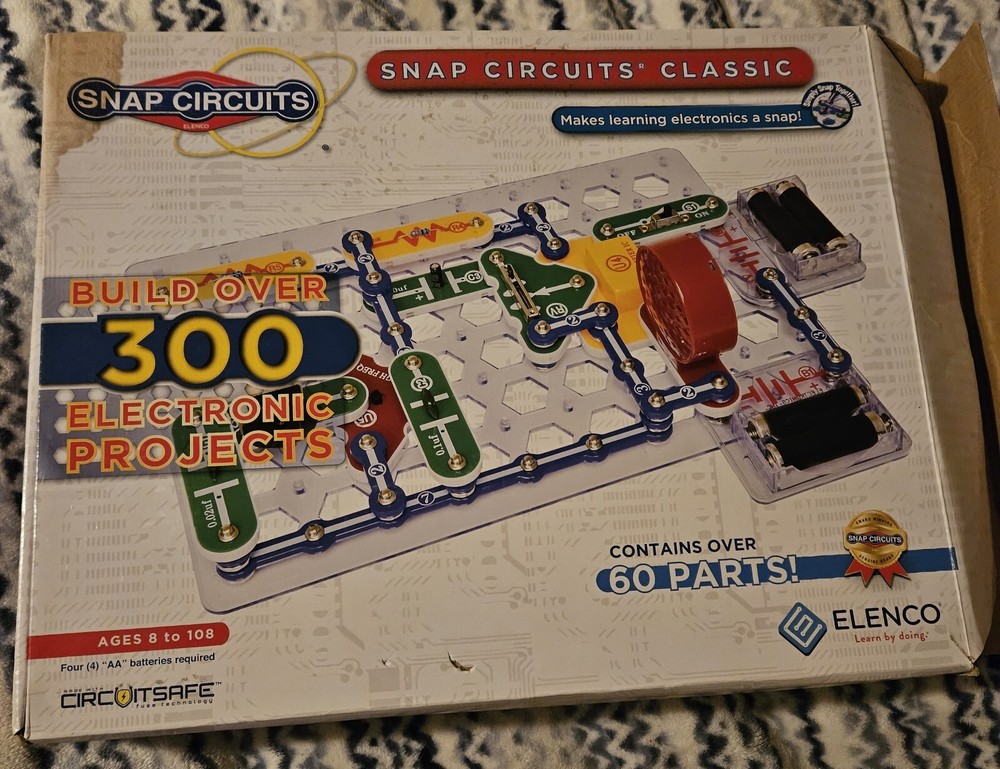 Snap Circuits Classic SC-300 Electronics Exploration Kit, 305 Projects, Complete