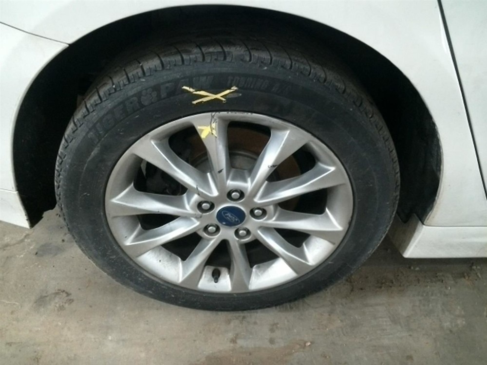 FUSION 2017 High Mounted Stop Light 104824032