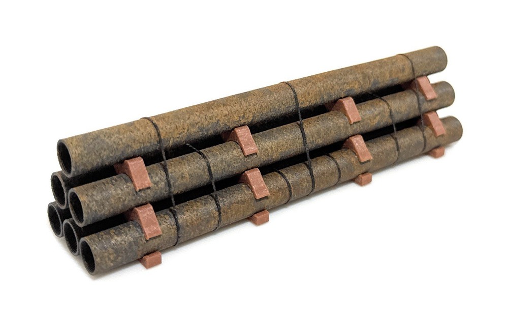 1:87 Ho Scale 30FT Rusty Pipe Load (4.1in) (Real Rust) Pyramid Stack