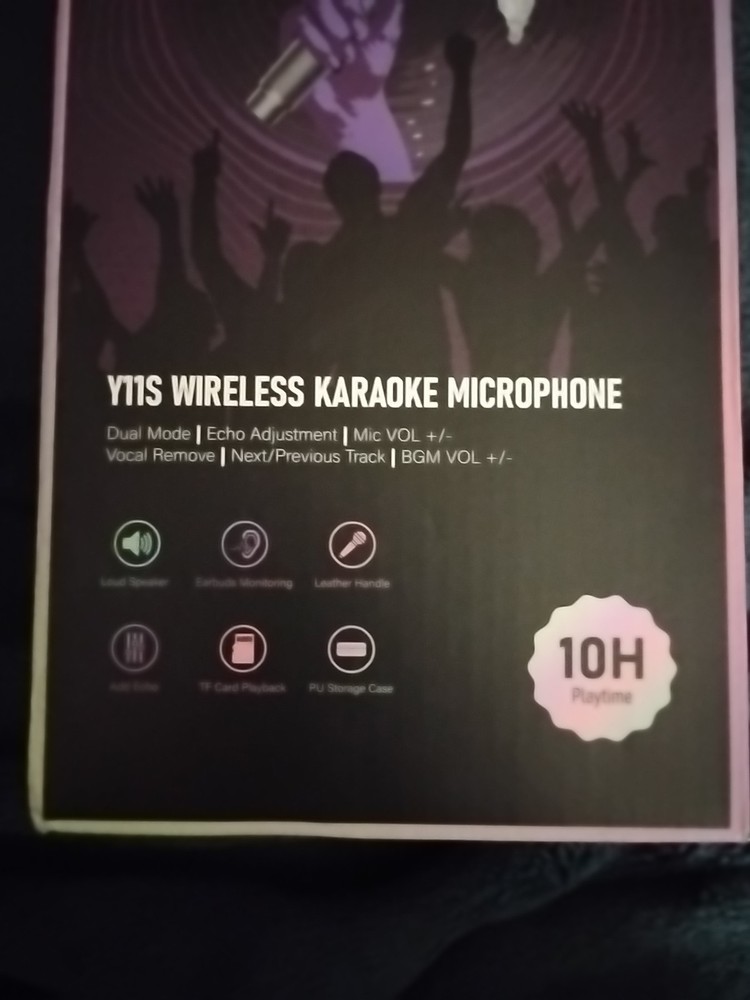 Karaoke Microphone Speaker, Bluetooth Wireless MetFun. New Open Box. With Case.