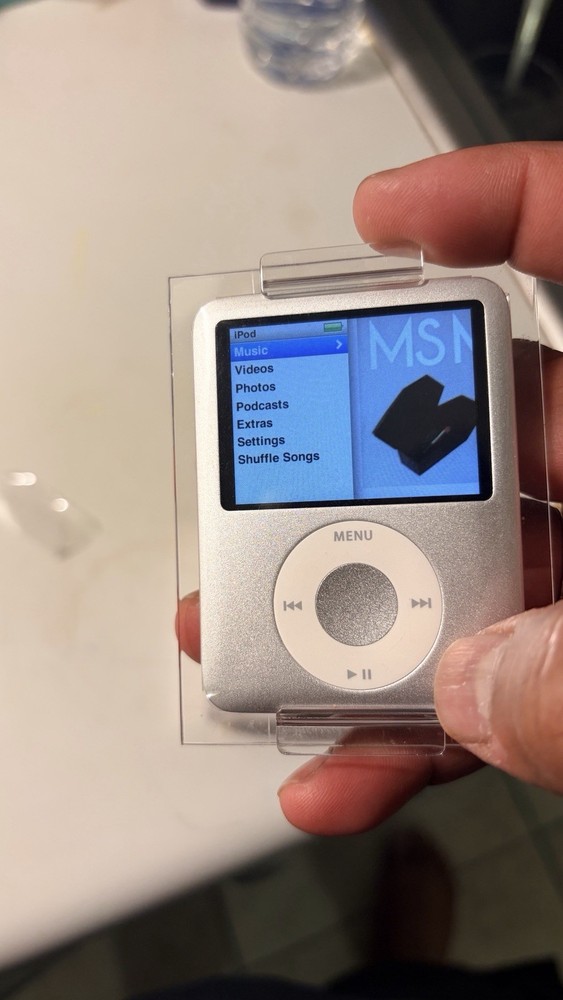 ipod nano 3rd generation 8gb
