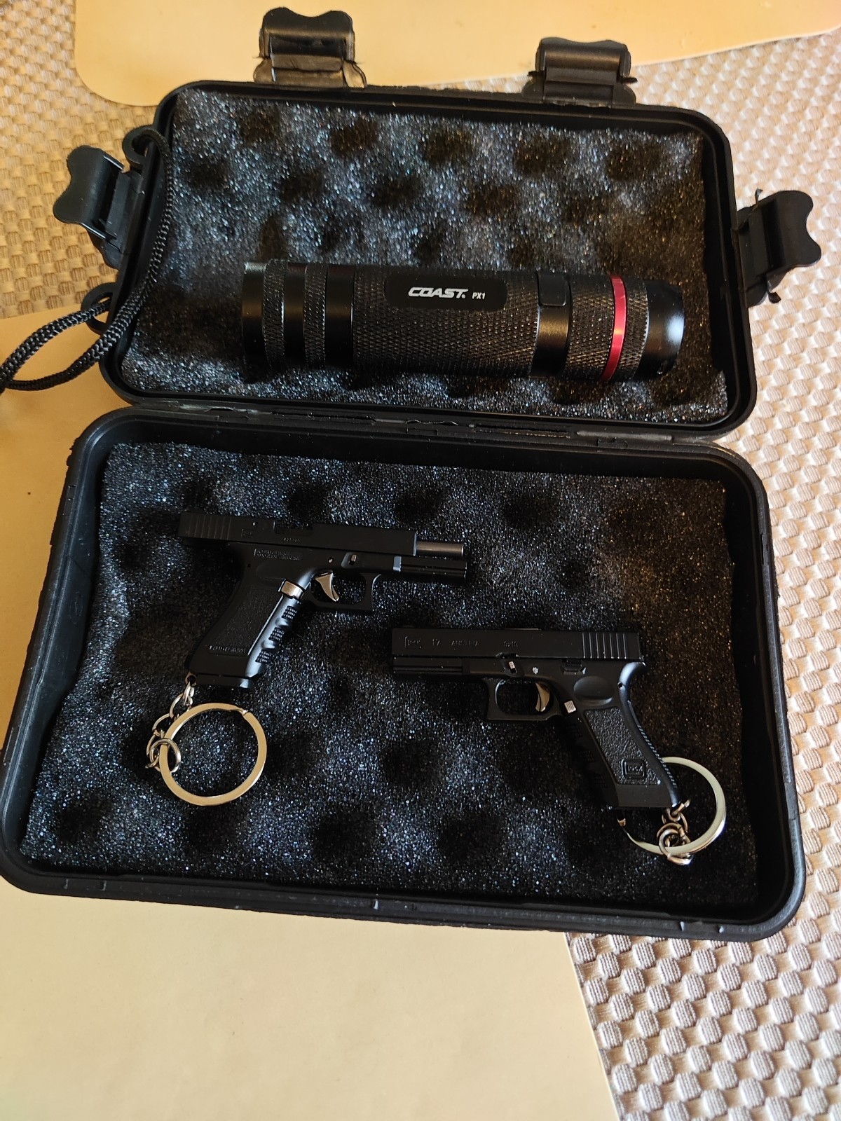 2 GL0CK 17 Mini Firearm Gun Pistol KEYCHAIN & Coast Flashlight, Includes Case