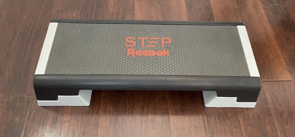ORIGINAL REEBOK AEROBIC EXERCISE STEP PLATFORM WITH 6", 8" AND 12" RISER NICE