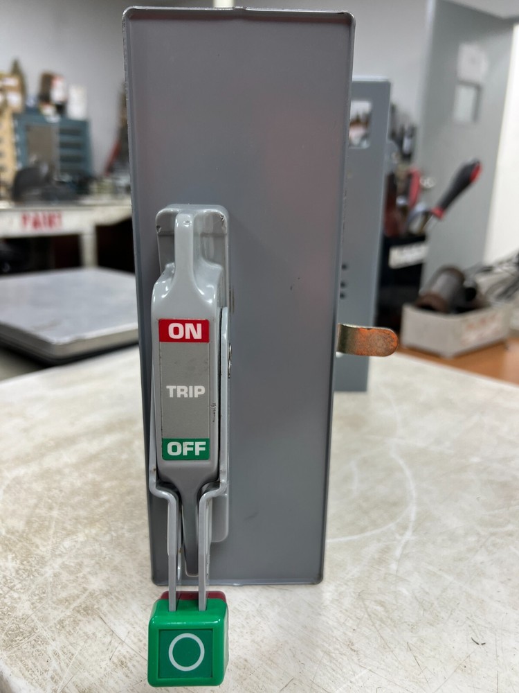 👀 SQUARE D MOTOR CONTROL HANDLE ASSEMBLY 80439-898-50