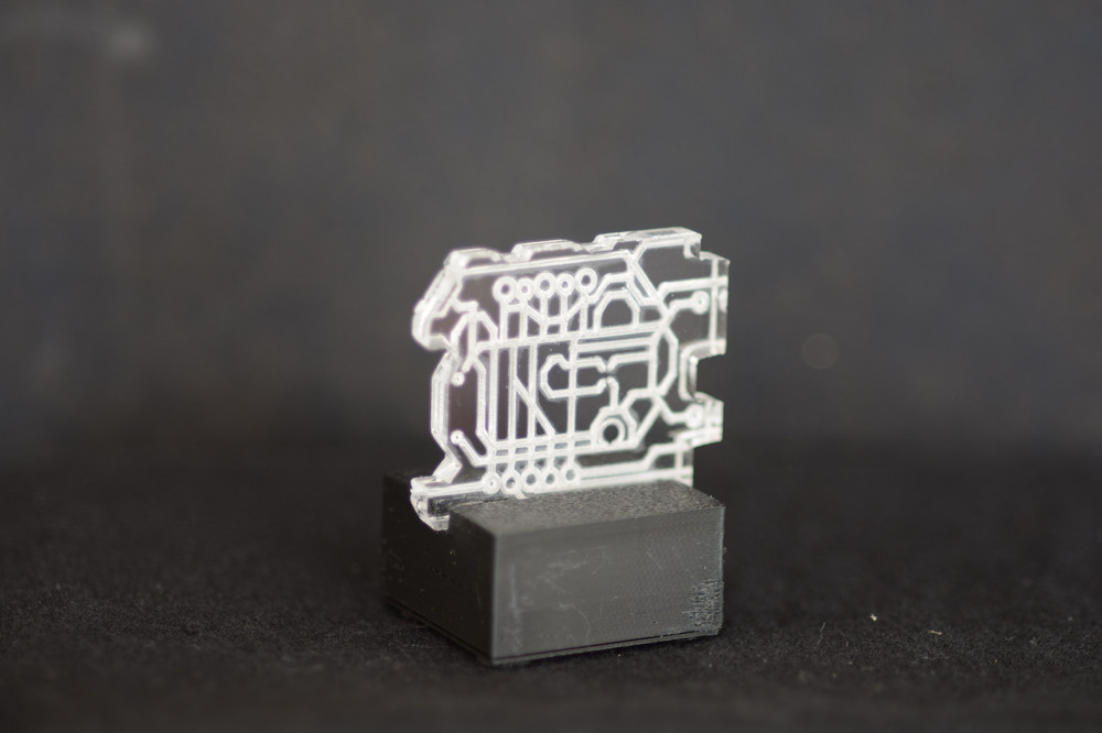 Stargate Atlantis prop mini control crystal with lit USB-C base