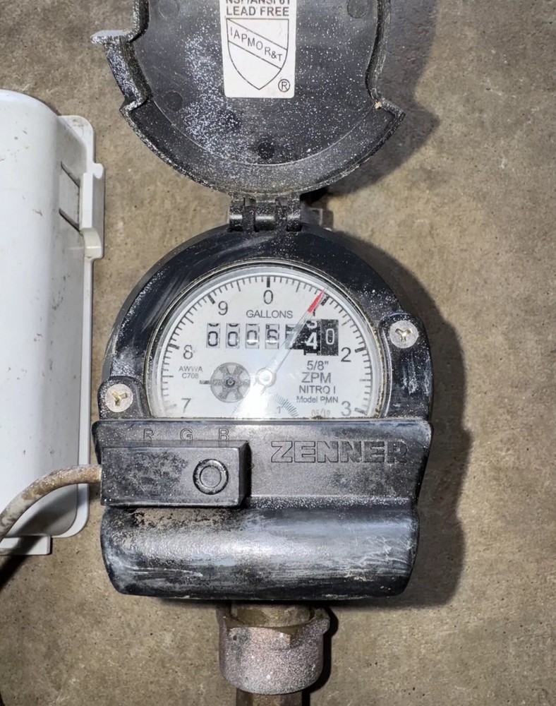 Zenner Water Meter With Encoder And Stealth Reader