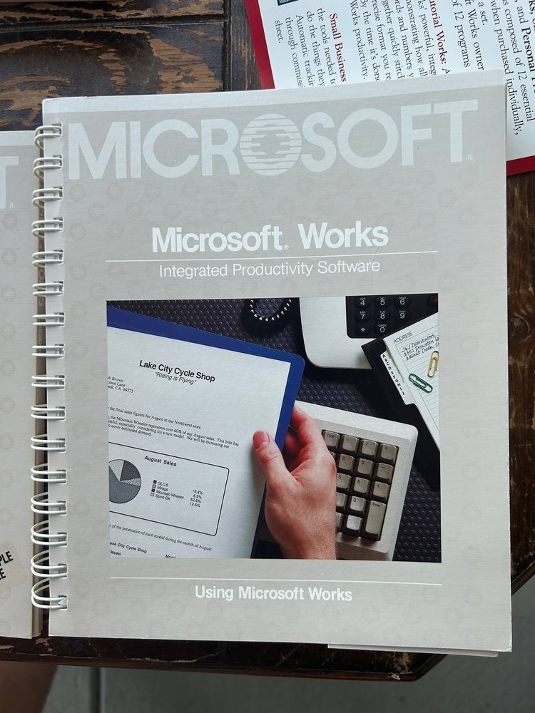 Apple Macintosh Microsoft Works software 1986-87 year. Vintage software