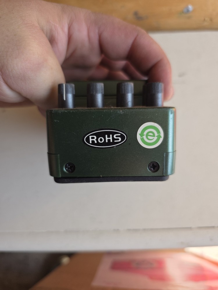 Behringer EM600 Echo Machine Ultimate Echo Modeling Effects Pedal