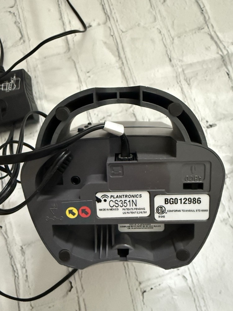 Plantronics CS351N Wireless Office Phone Headset Base System Powers On