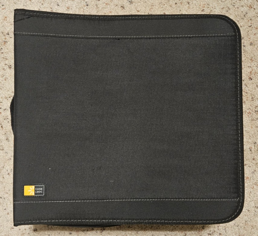 Case Logic Black 336 CD/DVD/Blu Ray Discs - Storage Binder