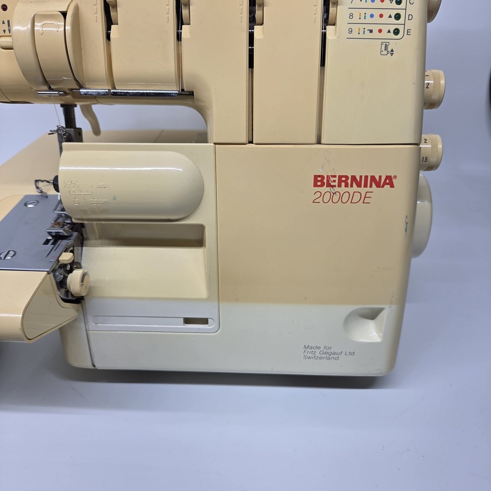 Bernina 2000DCE Sewing Machine Serger Vintage WORKS With String .