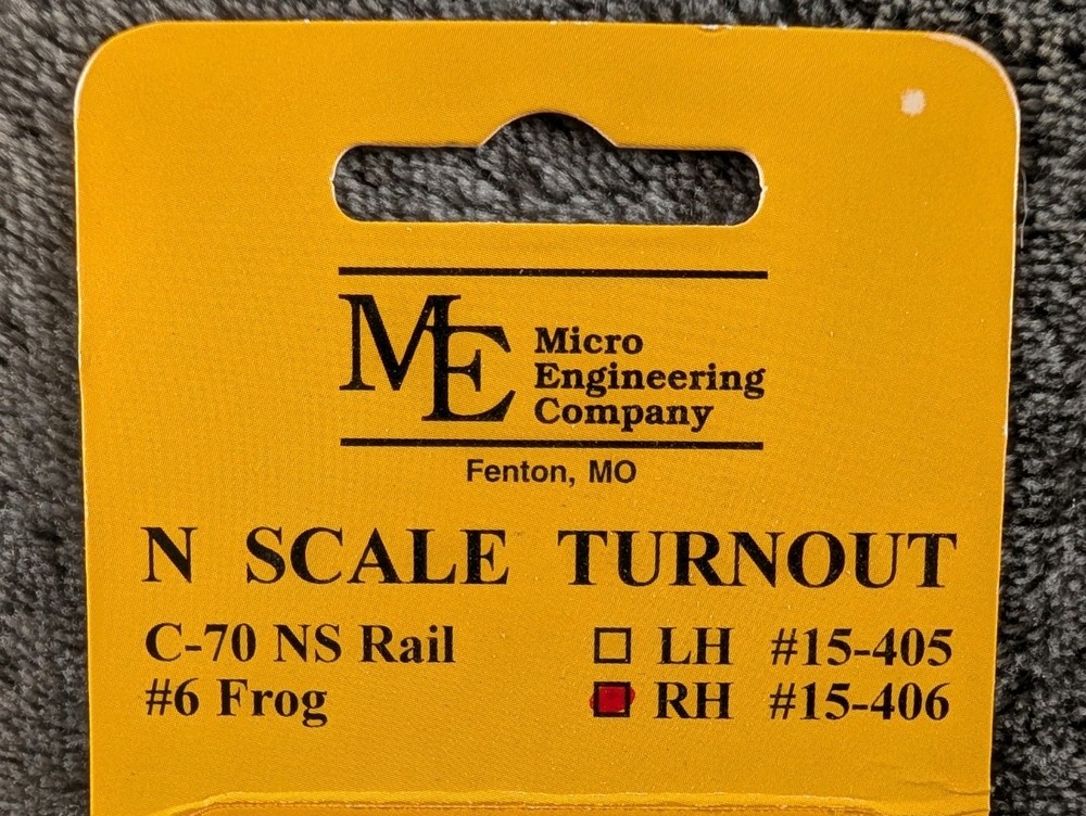 Micro Engineering N Scale Code 70 RH Turnout #6 Frog Nickel Silver Track #15-406