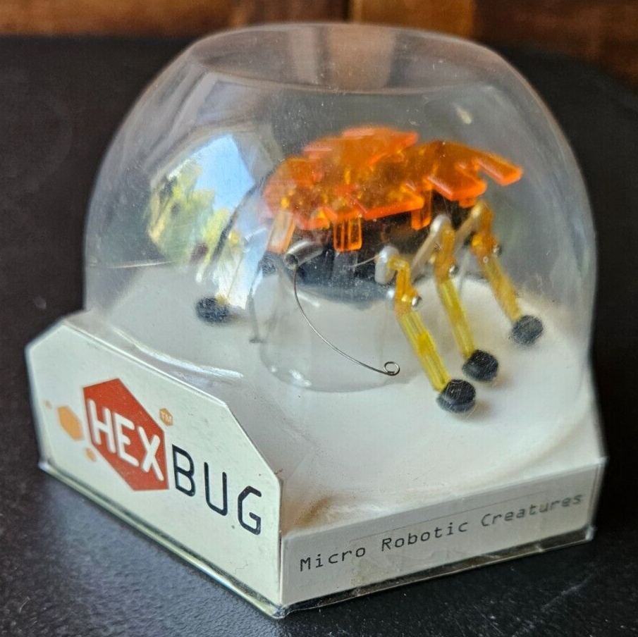 HEXBUG ALPHA. HEX BUG, MICRO ROBOTIC CREATURE. 2007 INNOVATION FIRST. RADIOSHACK