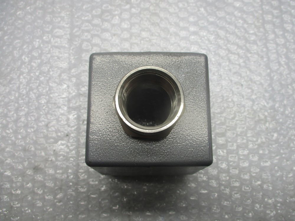 THOMAS & BETTS 57696 POST HOOD NSNP