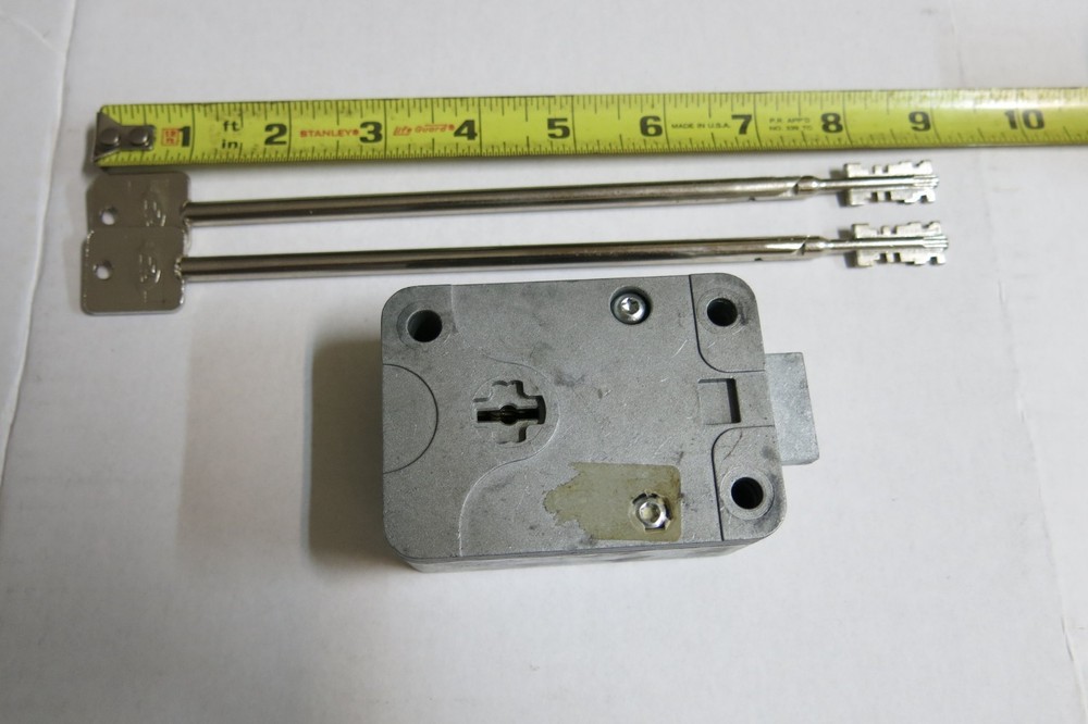 Sargent & Greenleaf Safe Key lock with Keys