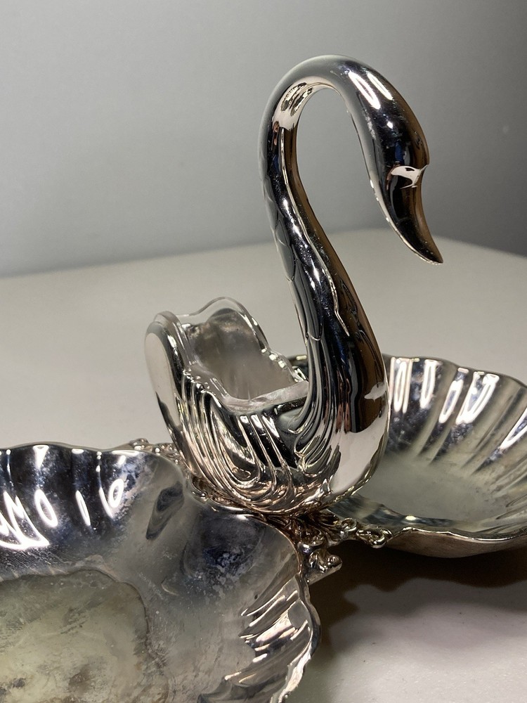 Beautiful Vintage 2 Section Appetizer Dish Swan Pick Holder Center Silverplate
