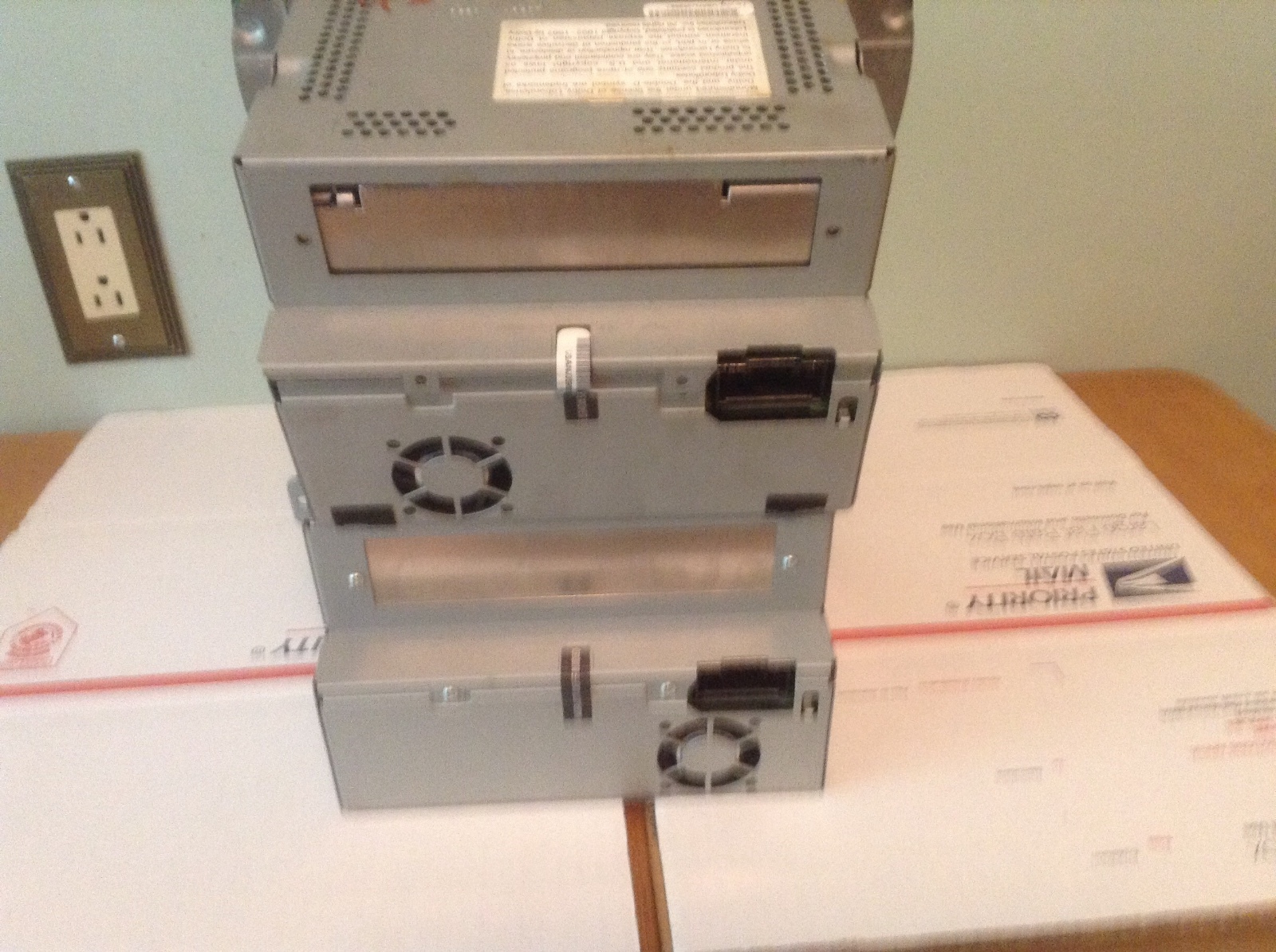 MERCEDES SL COMAND,COMMAND HEADUNIT REPLACE/NEW-LCD : 2005-2008 / $330