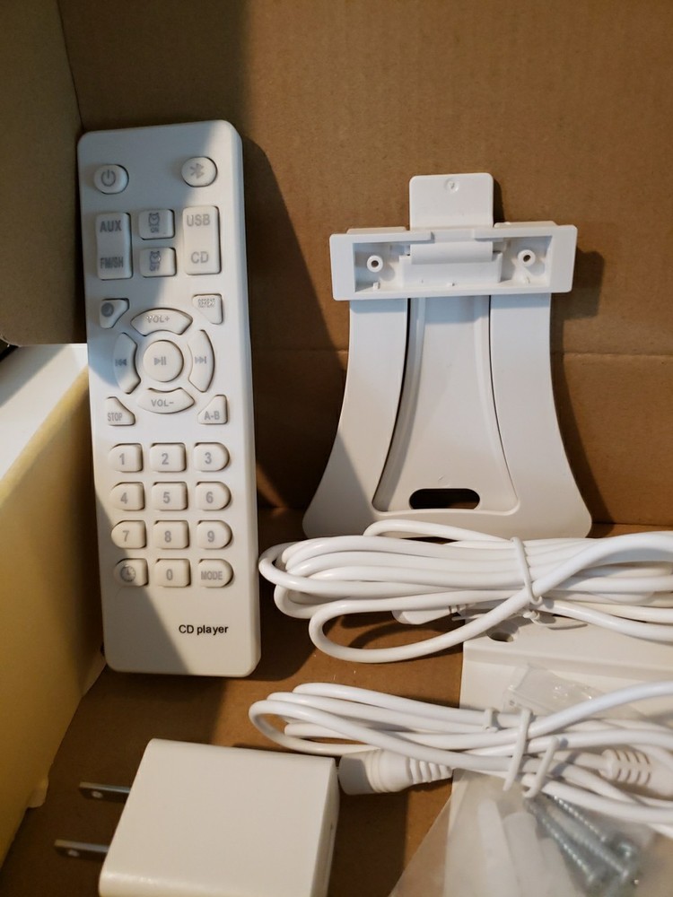 Bluetooth Player Wall Mountable Or Desktop White With Remote