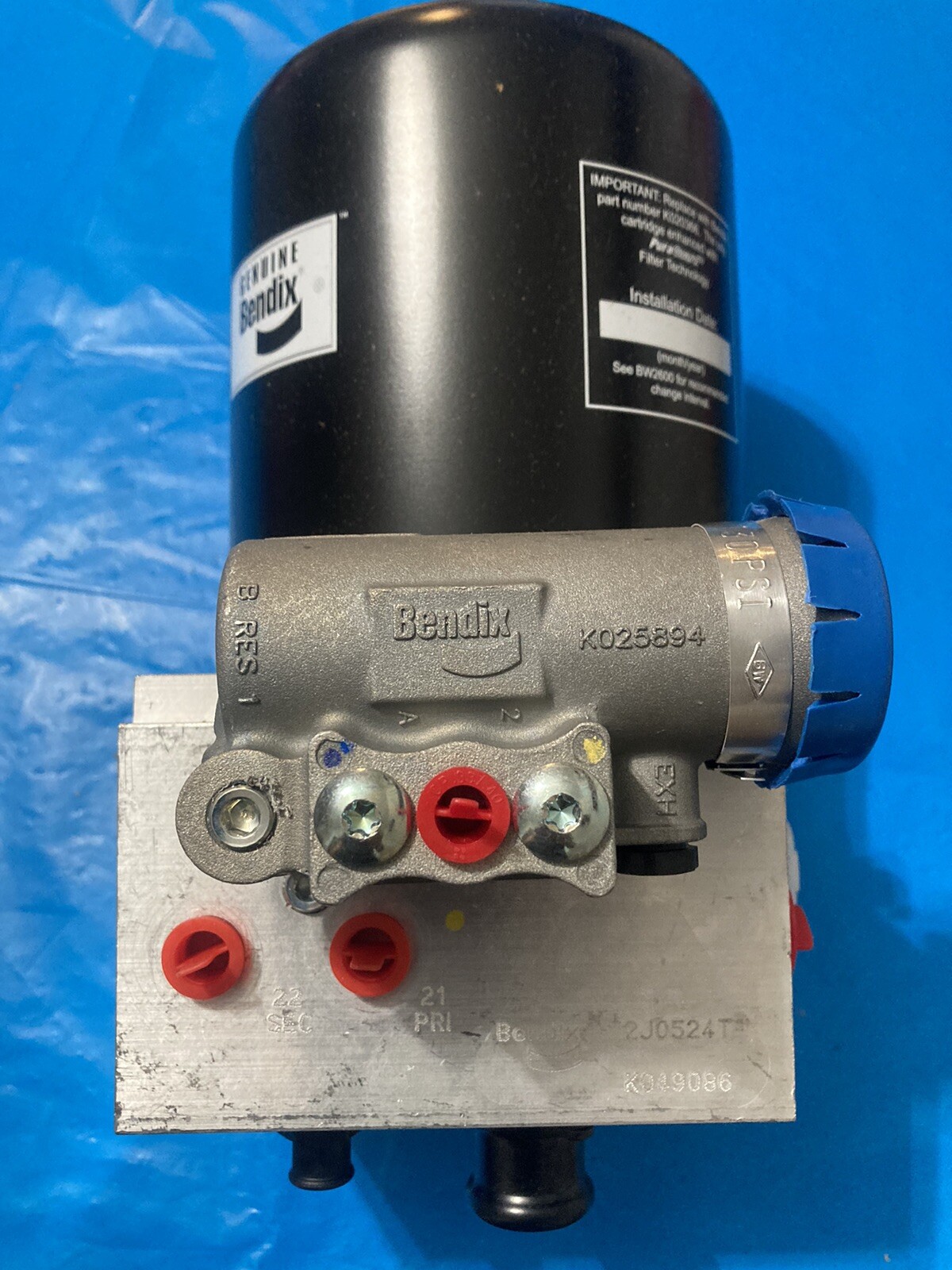 K049086 BENDIX AIR DRYER ASSEMBLY