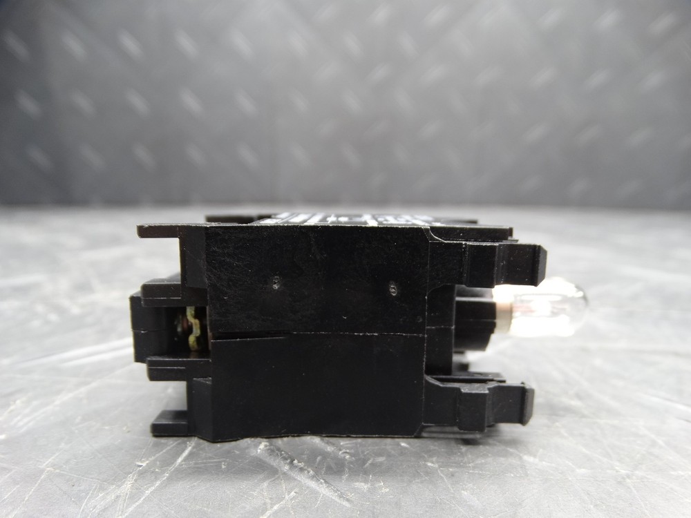 Cutler Hammer E22TL1 Light Module Transformer + Bulb