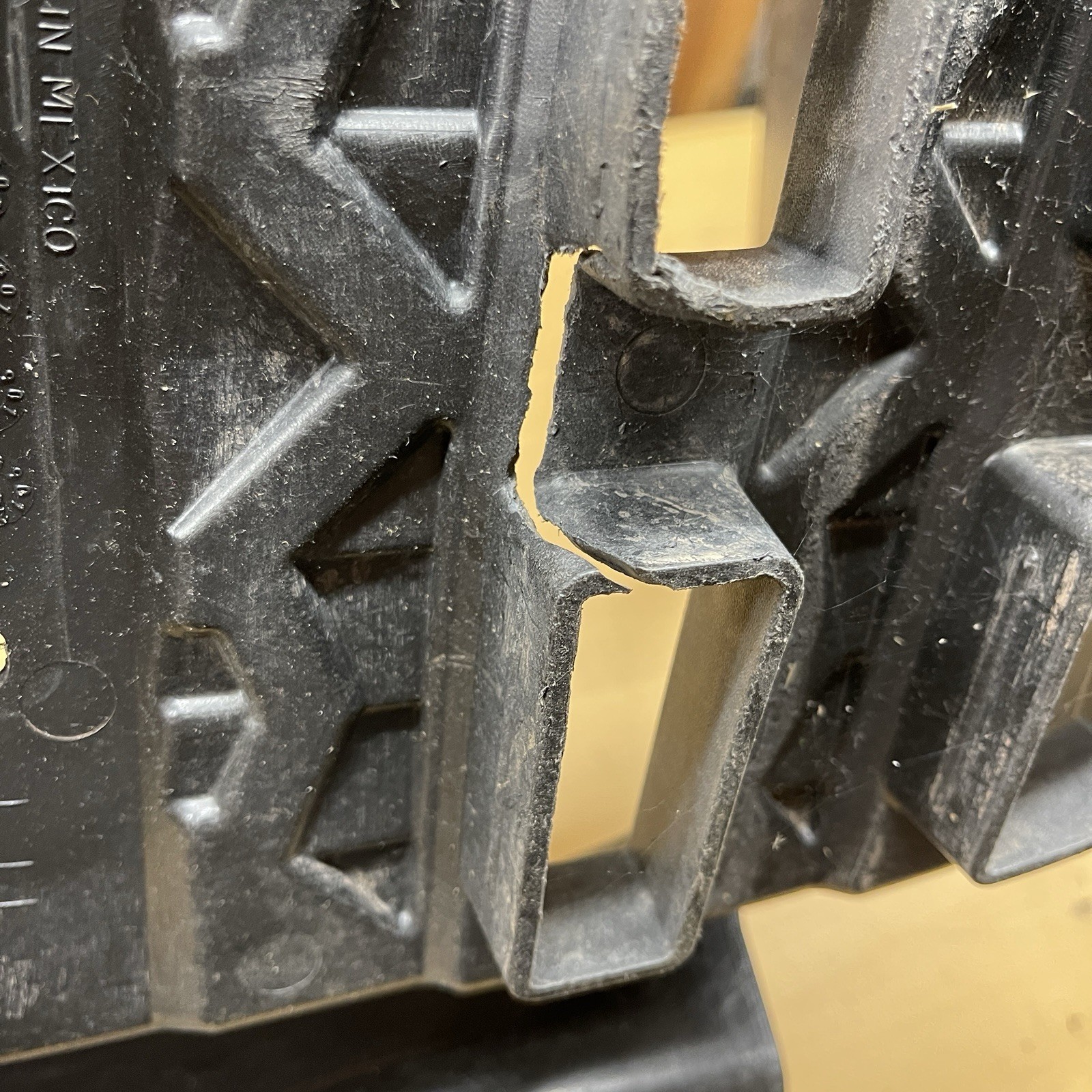 Can-AM OEM LH Footwell Outlander 400 650 800R *CRACKED* 705003632