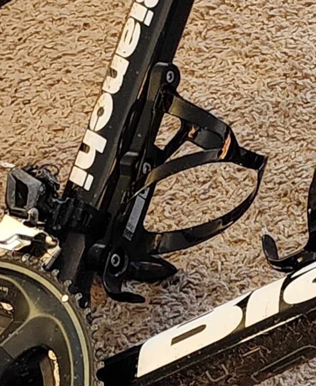 BOTTLE CAGE OFFSET