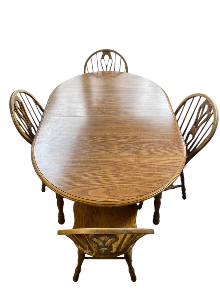 Cochrane Vintage Oval Solid Oak Dining Table set with 4 Windsor chairs