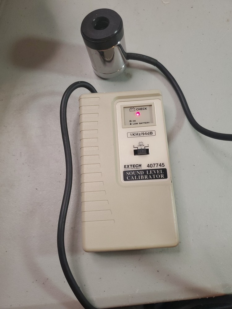 EXTECH 407745 Sound Level Calibrator 94db/114db TESTED