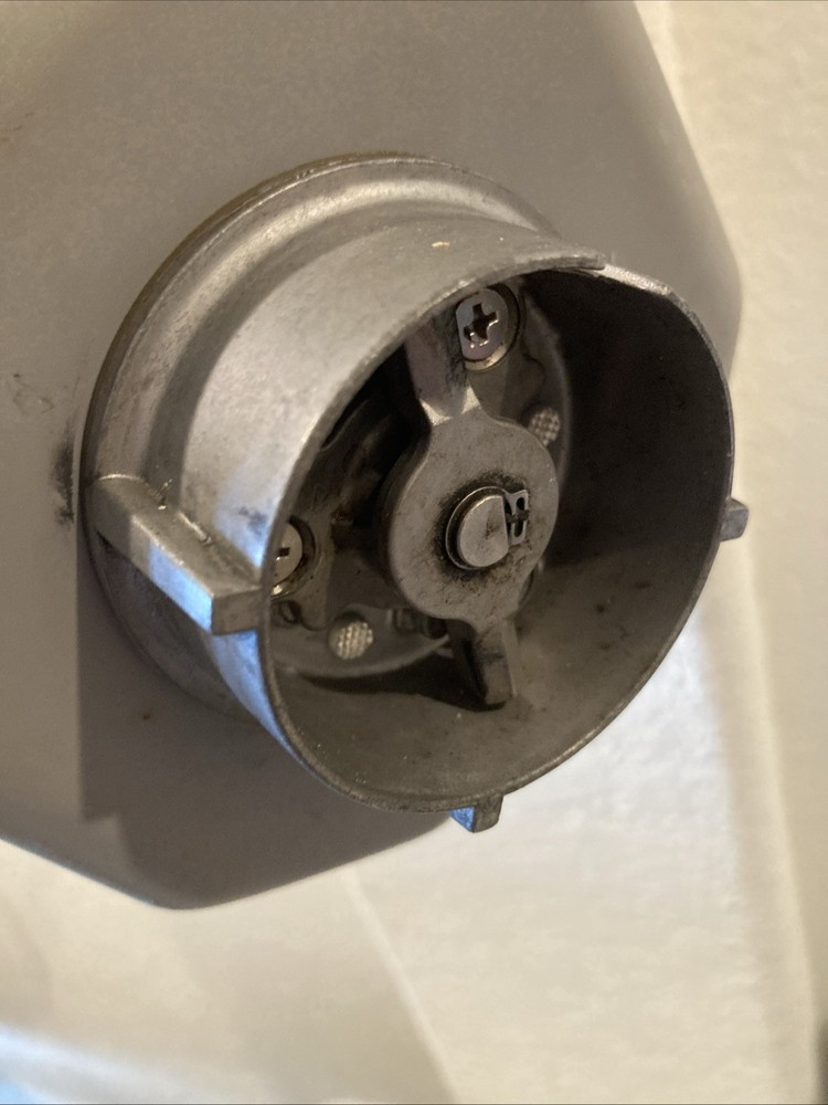 SCRATCHED BREADMAN TR-440 Bread Machine Pan & Paddle – PAN & PADDLE ONLY -