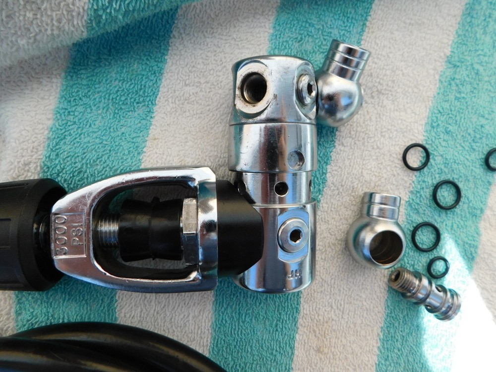 Scuba Swivels read all details, Excelent condition, complete flexibility