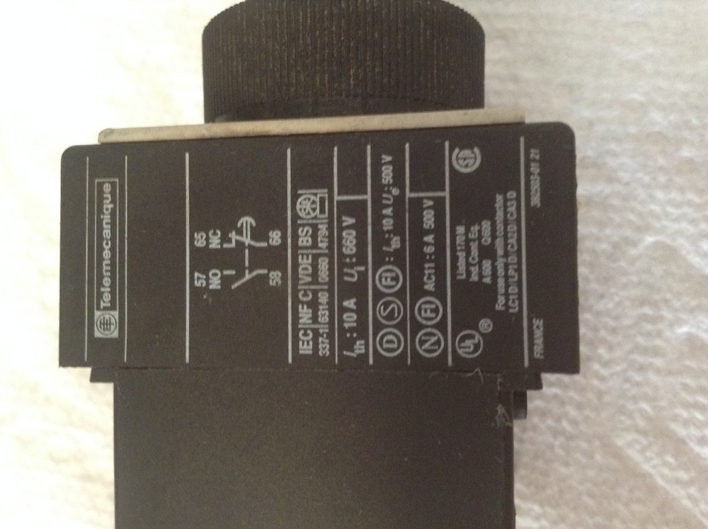 Telemecanique LA3 DR2 Timer