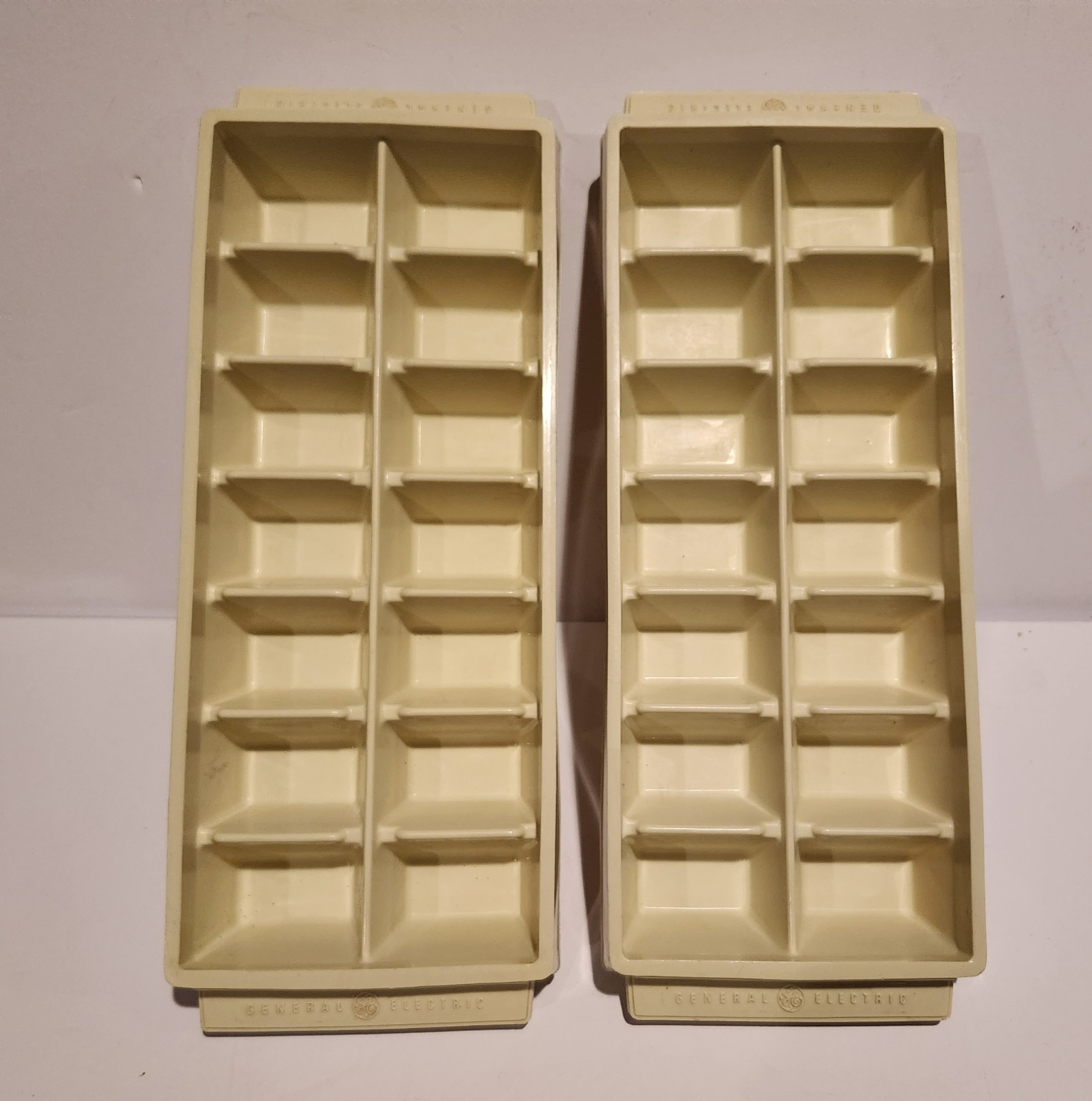vintage general electric 1970's ice cube trays 2