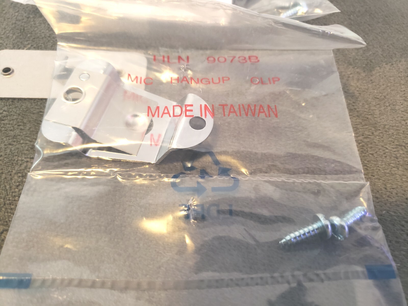 Motorola HLN9073B Microphone Hang Up Clip Kit - Radio Mic Holder OEM Genuine