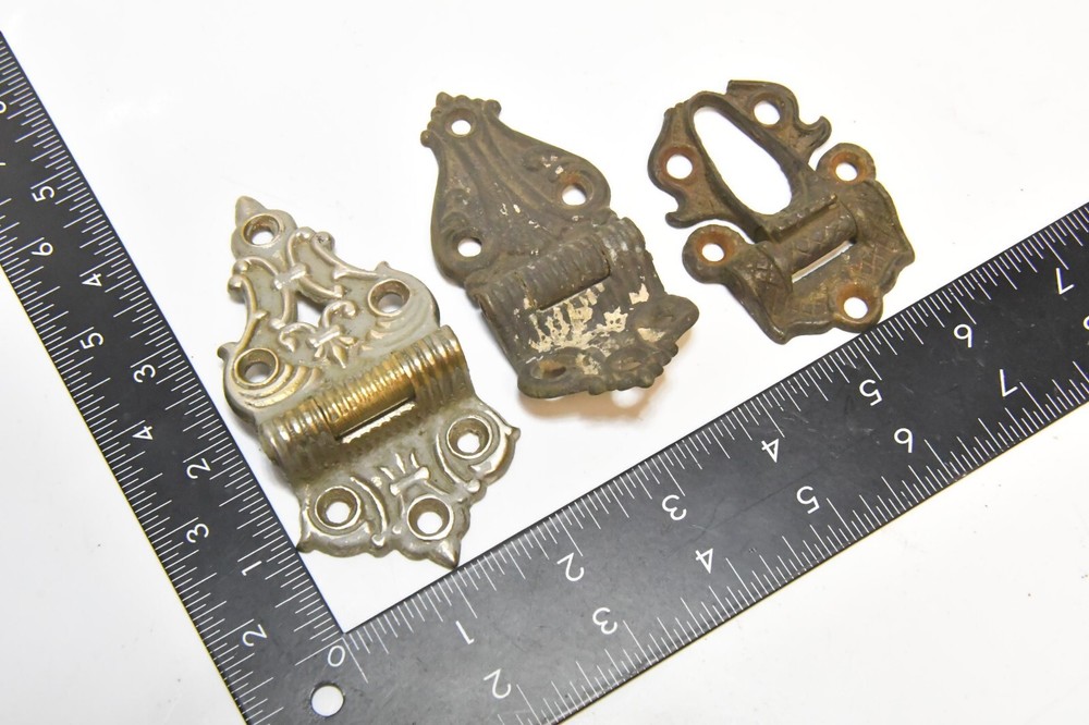 3 DIFFERENT VINTAGE BRASS OFFEST & FLUSH MOUNT ICE BOX REFRIGERATOR HINGES