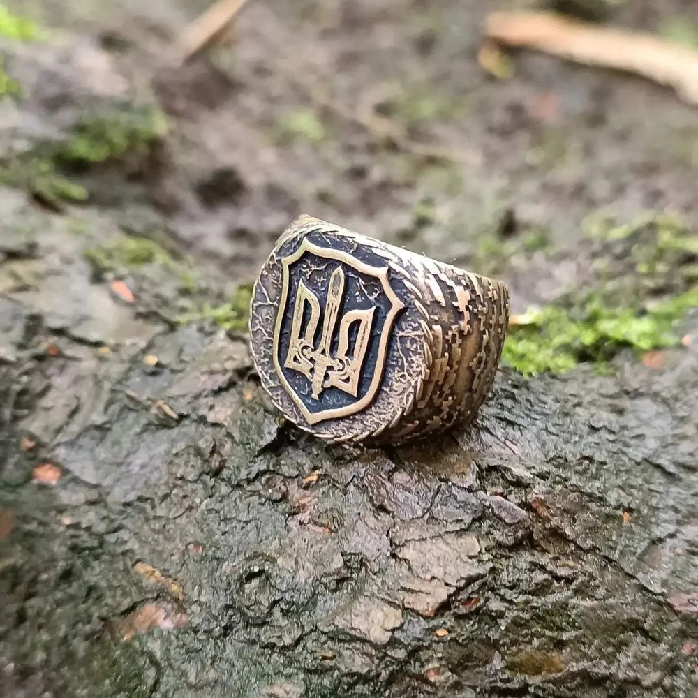Ukraine trident ring Ukrainian military war morale amulet