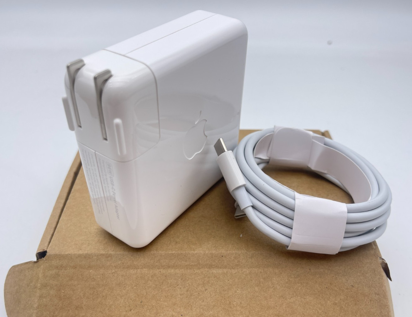Genuine 96W Type-C Rapid Charger for Apple MacBook Pro 16-inch （with Cable）NEW !