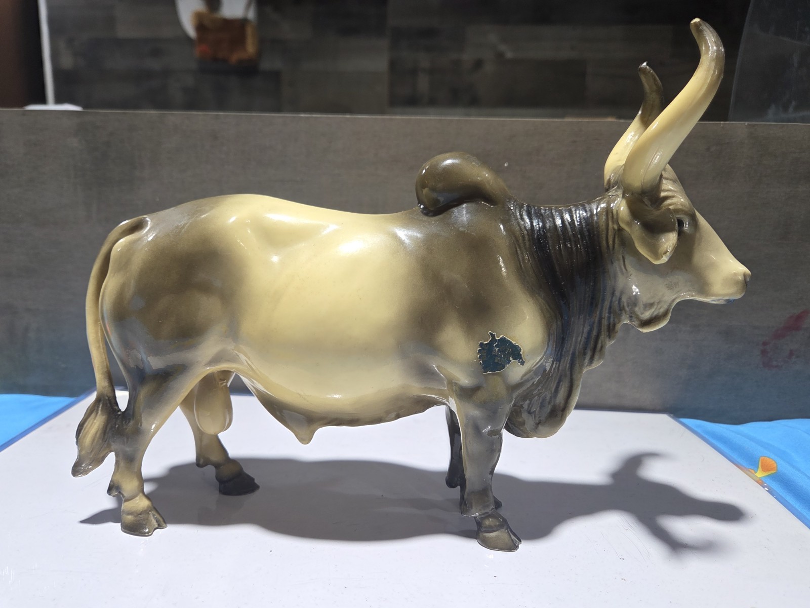 Breyer brahma bull matt/semigloss shaded grey