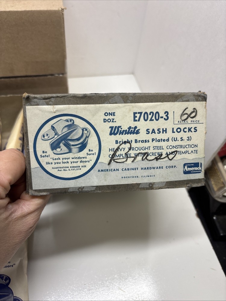 10-Vintage Wintite Sash Lock Brass E7020-3