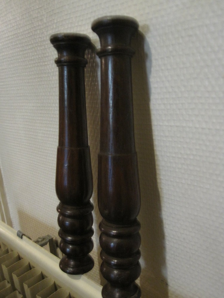 PAIR OFF ANTIQUES COLOMS