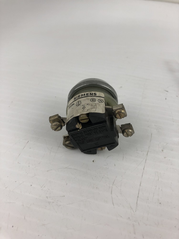 Siemens 3SR4 Pilot Light Switch Indicating Lamp
