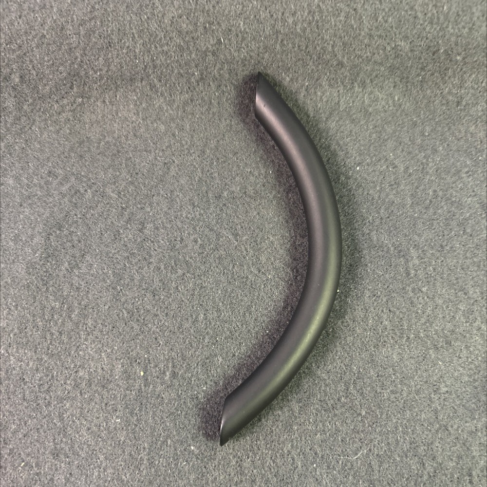 3-3/4" Avante Bow Pull Flat Black