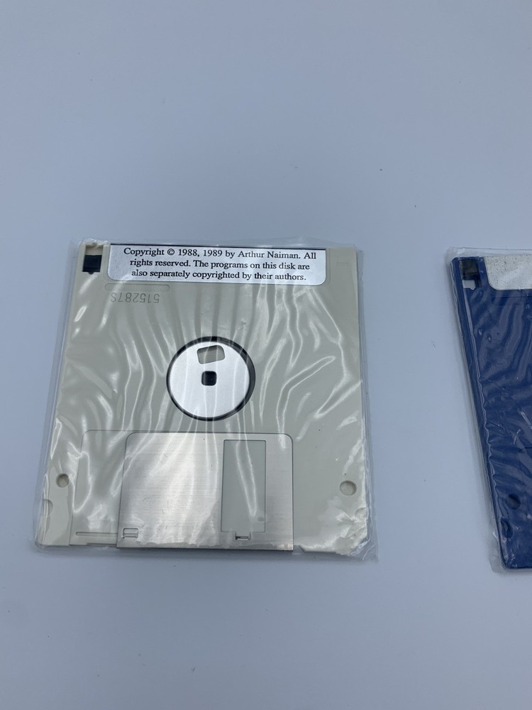 Apple MacUsers Bible 1001 Hints & Tips 3.5 Media 1990 floppy disk Macintosh Mac