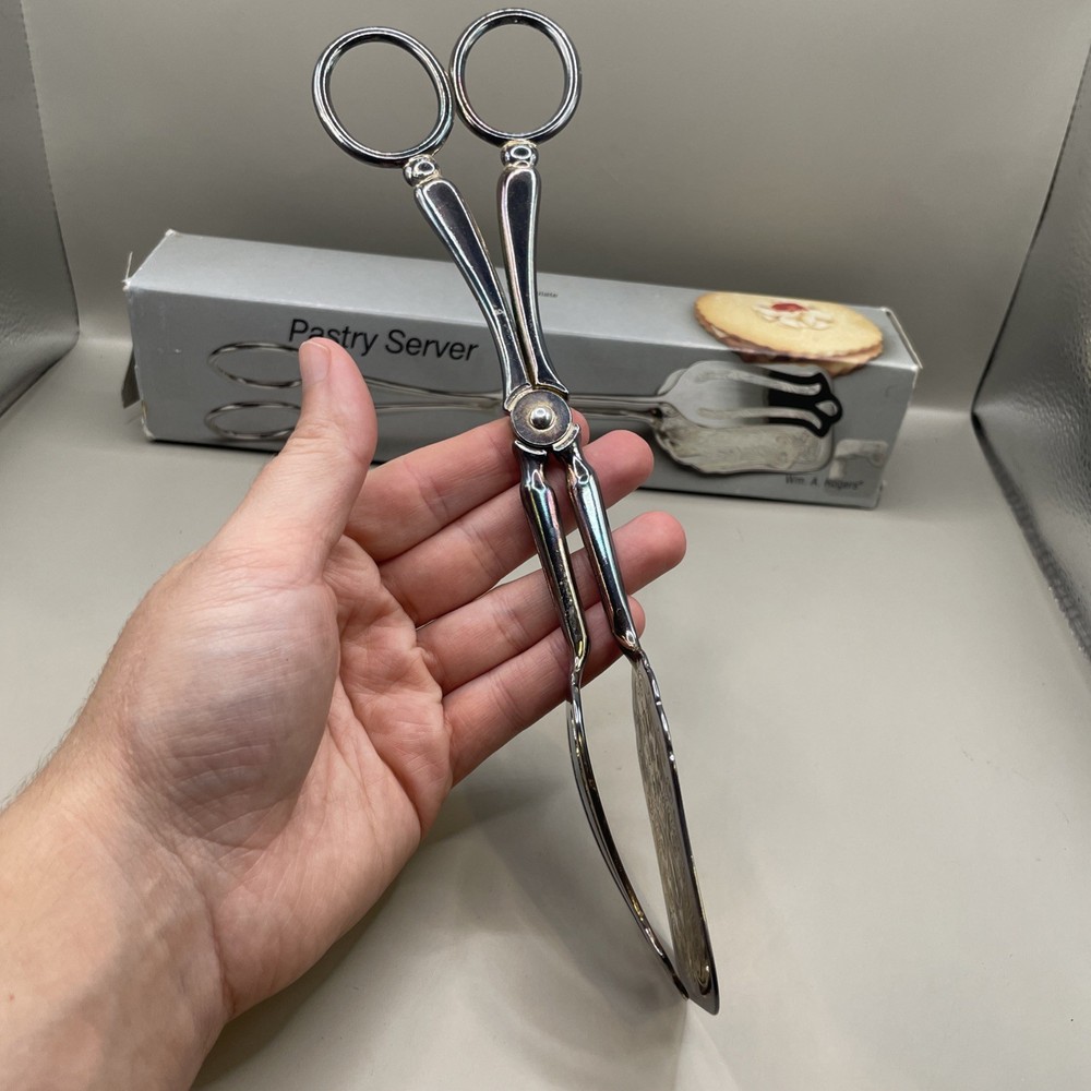 1988 Wm. A Rogers Oneida Silverplated Pastry Server 10" Italy