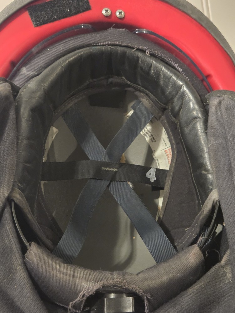 MSA Cairns Firefighter Structure Fire Helmet 1044 Red