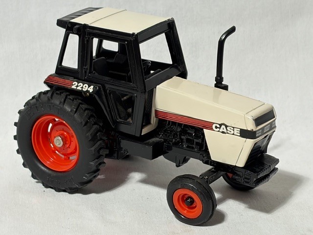ERTL Case 2294, White, 1/32